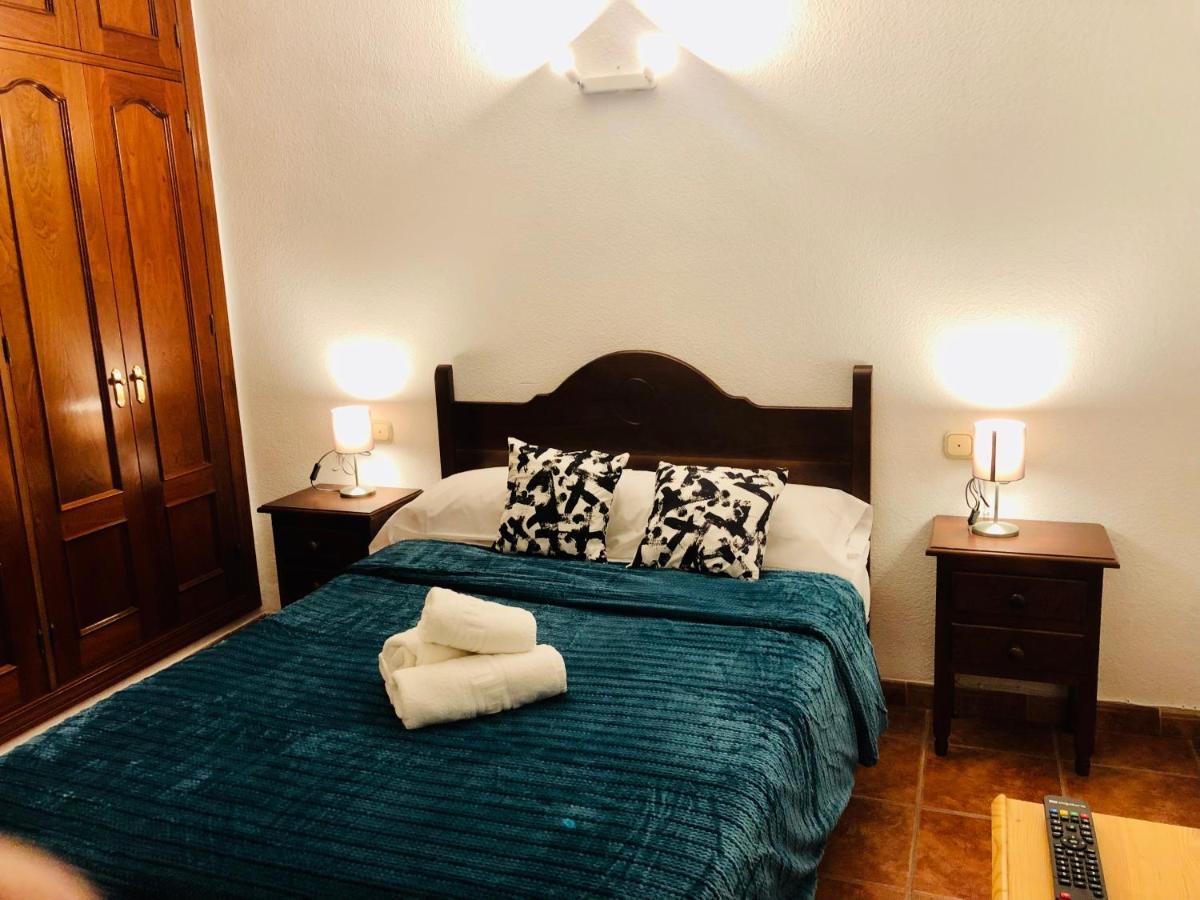 Low Cost Rooms Malaga River エクステリア 写真