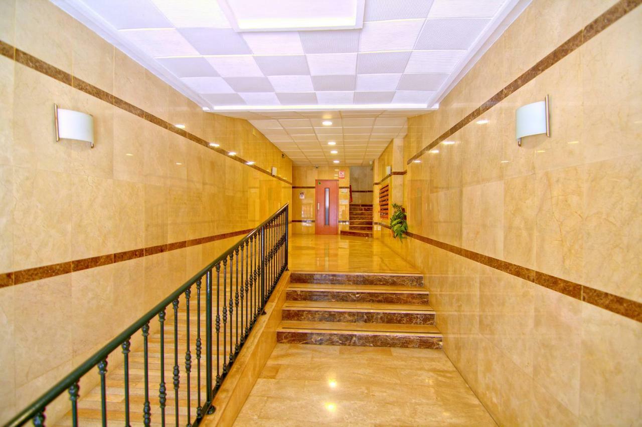 Low Cost Rooms Malaga River エクステリア 写真